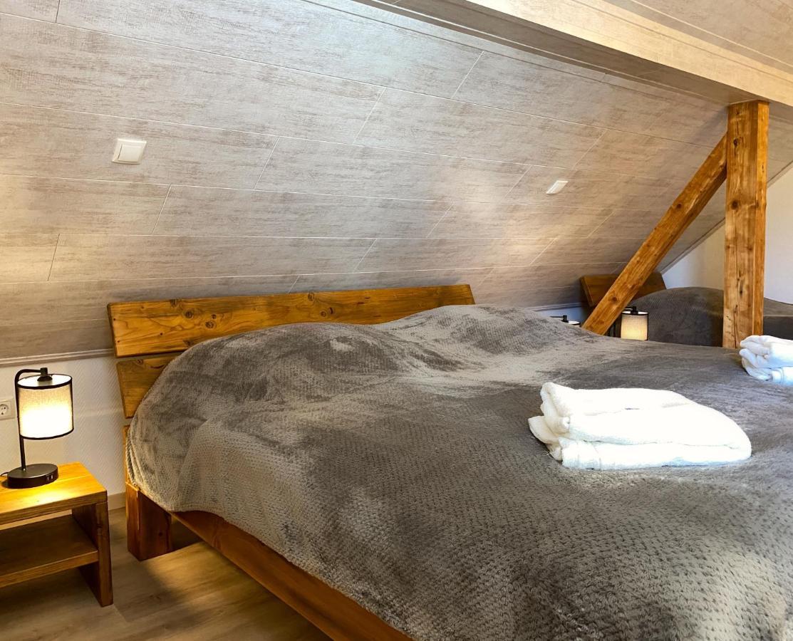 Gaestehaus Beim Metzger / Doettingen Am Nuerburgring Apartment *