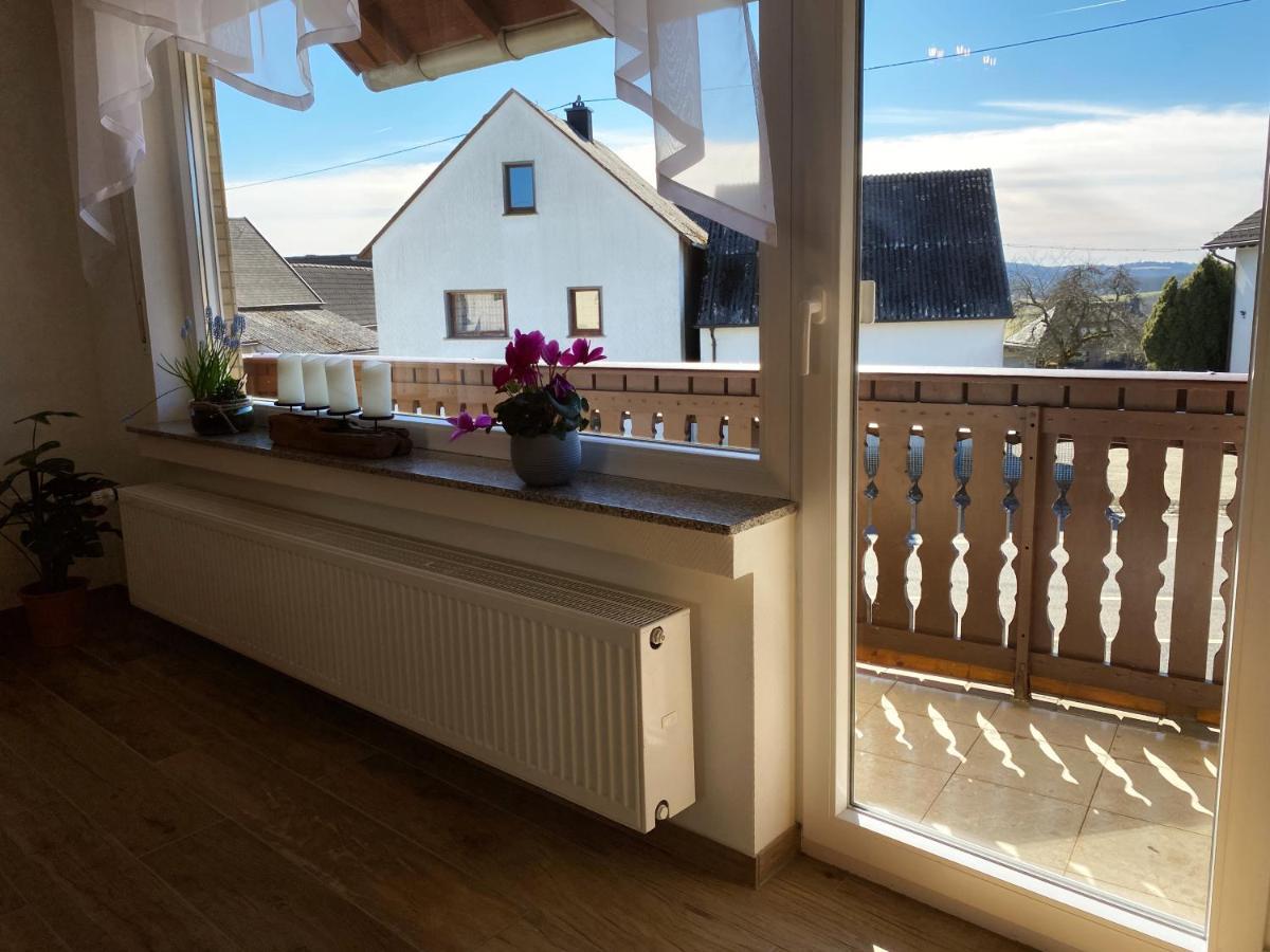 Apartment Gaestehaus Beim Metzger / Doettingen Am Nuerburgring